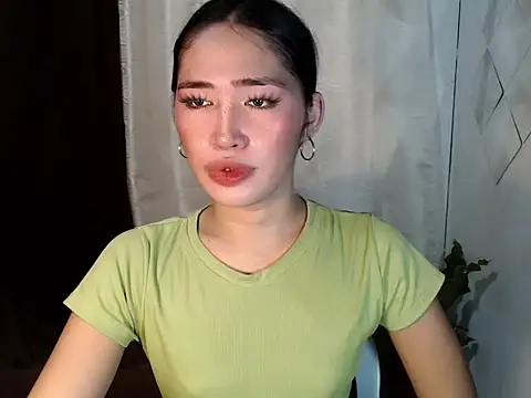 urasiankylie online show from 05.13.26