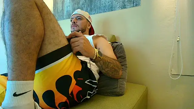 Snapshot of TROY_KIRK chatting on 04.09.26 TROY KIRK online show from 04.09.26