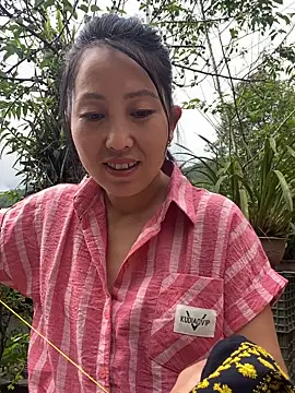 Huonglyna online show from 05.05.26