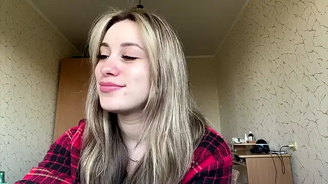 SpringSummers online show from 04.22.26