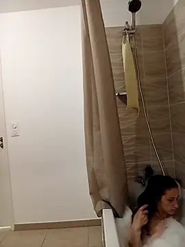 Snapshot of Lolaa92i chatting on 04.05.26 Lolaa92i online show from 04.05.26