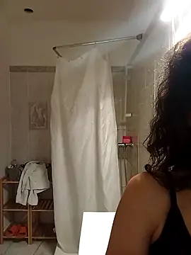 Snapshot of Lolaa92i chatting on 04.08.26 Lolaa92i online show from 04.08.26