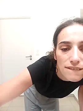 Snapshot of Lolaa92i chatting on 04.11.26 Lolaa92i online show from 04.11.26