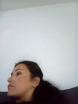 Snapshot of Lolaa92i chatting on 04.16.26 Lolaa92i online show from 04.16.26