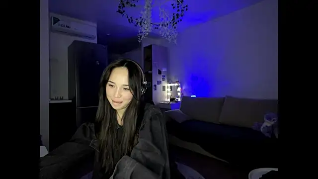 Elizabetswan online show from 04.16.26