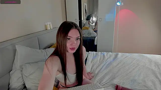 Aphrodite Portman online show from 05.14.26