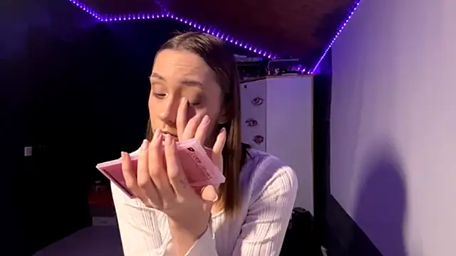 CoreenGau online show from 04.14.26