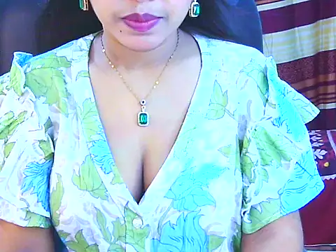 Noor Zarin online show from 04.22.26