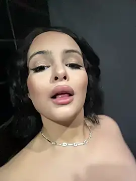 MiaKittyx0 online show from 05.18.26