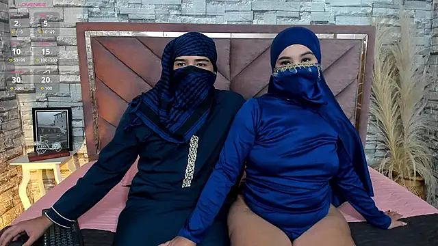 Snapshot of Dalila_and_Khaled chatting on 04.02.26 Dalila and Khaled online show from 04.02.26