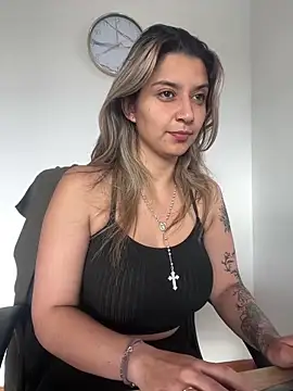 Isabella varella- online show from 04.07.26