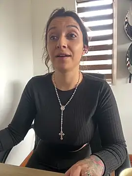 Isabella varella- online show from 05.11.26