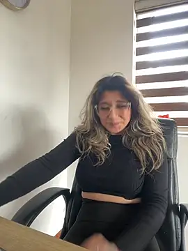 Isabella varella- online show from 05.11.26