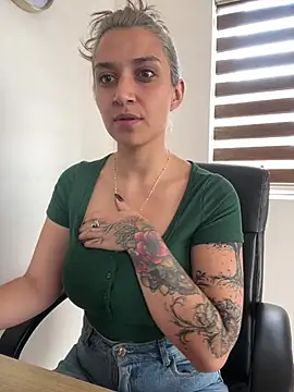Isabella varella- online show from 05.25.26