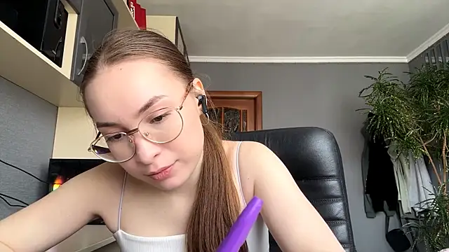 Milaissocute online show from 05.14.26