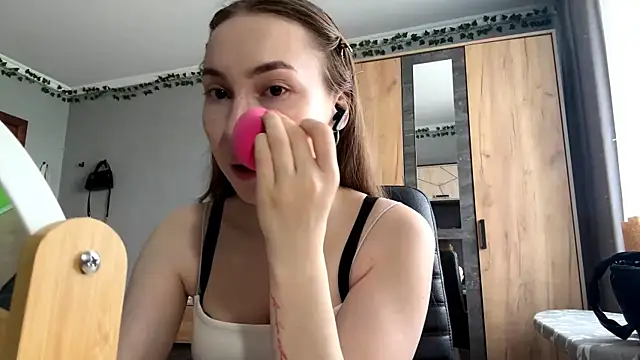 Milaissocute online show from 05.16.26
