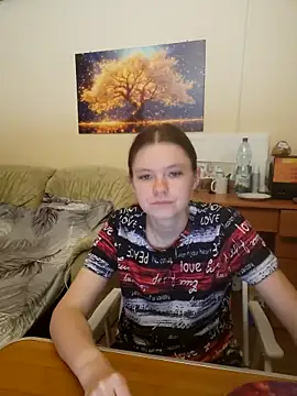 Snapshot of JessicaHolland1 chatting on 06.18.26 JessicaHolland1 online show from 06.18.26