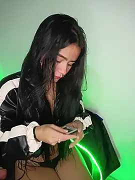 Snapshot of Mia_Flamee chatting on 04.11.26 Mia Flamee online show from 04.11.26