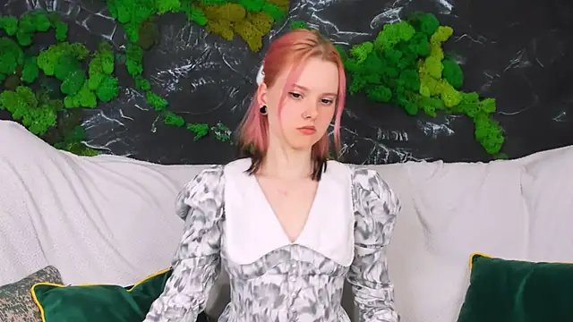 Lina Veyra online show from 04.07.26