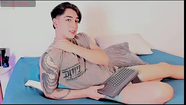 Thiago angel online show from 05.12.26