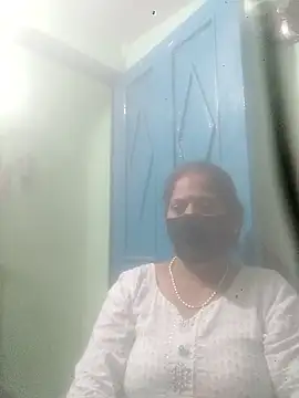 Snapshot of SEEMA_012 chatting on 04.09.26 SEEMA 012 online show from 04.09.26