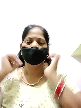 Snapshot of SEEMA_012 chatting on 04.22.26 SEEMA 012 online show from 04.22.26