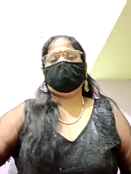 Snapshot of SEEMA_012 chatting on 05.03.26 SEEMA 012 online show from 05.03.26