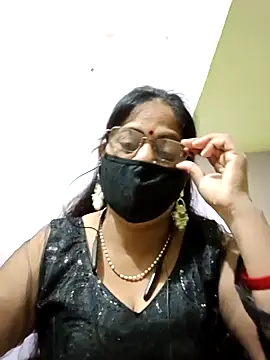 Snapshot of SEEMA_012 chatting on 05.07.26 SEEMA 012 online show from 05.07.26