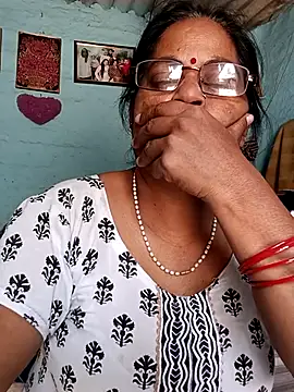 Snapshot of SEEMA_012 chatting on 05.10.26 SEEMA 012 online show from 05.10.26