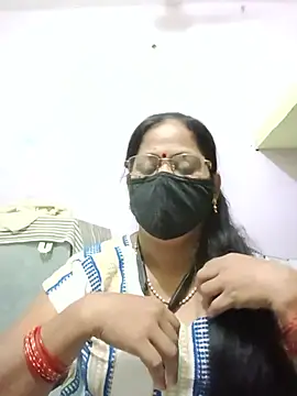 Snapshot of SEEMA_012 chatting on 05.29.26 SEEMA 012 online show from 05.29.26