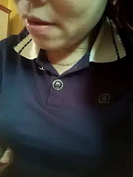 Snapshot of -Luni- chatting on 04.06.26 -Luni- online show from 04.06.26