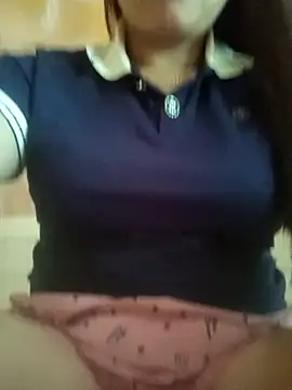 Snapshot of -Luni- chatting on 04.06.26 -Luni- online show from 04.06.26