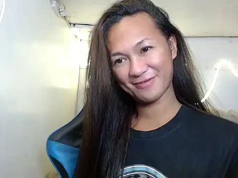 Snapshot of lixie_cumxx chatting on 04.04.26 lixie cumxx online show from 04.04.26