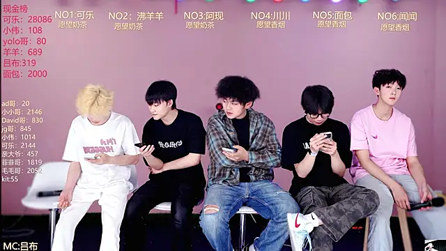 Snapshot of w-lucky02 chatting on 04.07.26 w-lucky02 online show from 04.07.26