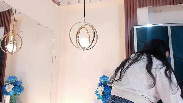 AprilMiiller online show from 05.16.26