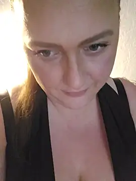 Snapshot of Blondibaby chatting on 06.16.26 Blondibaby online show from 06.16.26