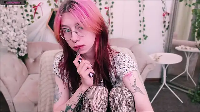 Alice Nyx online show from 06.11.26