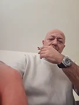 Snapshot of drbobo1 chatting on 04.12.26 drbobo1 online show from 04.12.26