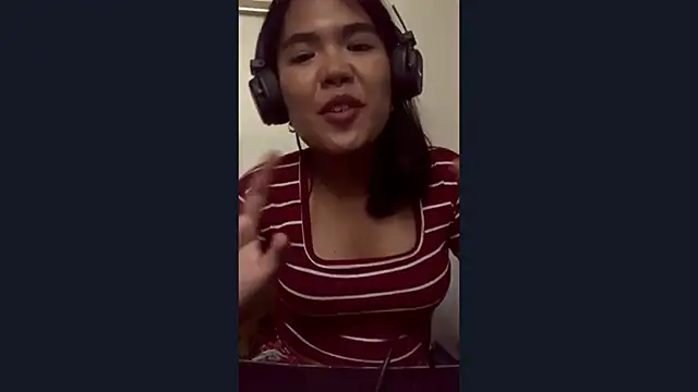 Snapshot of JewellKautzer chatting on 04.06.26 JewellKautzer online show from 04.06.26