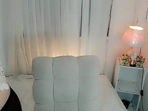 Snapshot of xCandy_Hotgirlx chatting on 06.04.26 xCandy Hotgirlx online show from 06.04.26