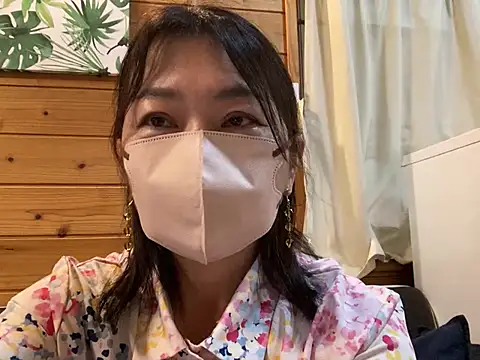 Snapshot of lemonade_madame chatting on 04.11.26 lemonade madame online show from 04.11.26