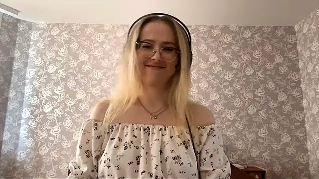 ElmiraGildea online show from 04.08.26