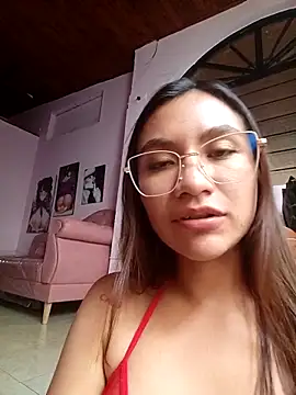 Leticia Hinkley  online show from 04.18.26