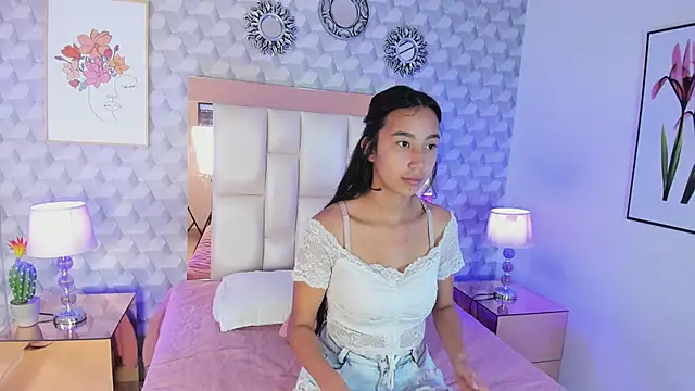 Amber Ashfang online show from 04.26.26