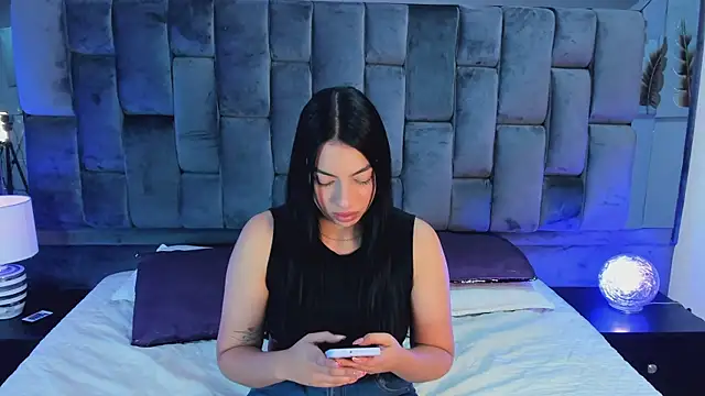 Ashly bloom  online show from 04.22.26