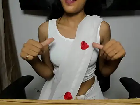 Snapshot of Shanaya_xo chatting on 06.21.26 Shanaya xo online show from 06.21.26