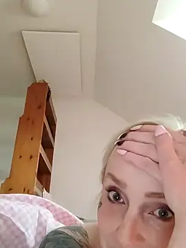 LadyFontaine online show from 04.14.26