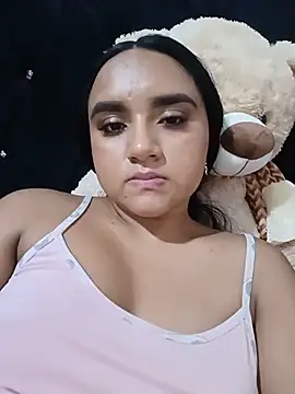 Snapshot of Valentina_Narvaez chatting on 06.18.26 Valentina Narvaez online show from 06.18.26