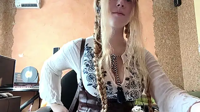 Snapshot of KateVibe_01 chatting on 04.07.26 KateVibe 01 online show from 04.07.26