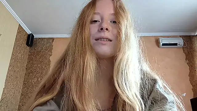 Snapshot of KateVibe_01 chatting on 06.22.26 KateVibe 01 online show from 06.22.26